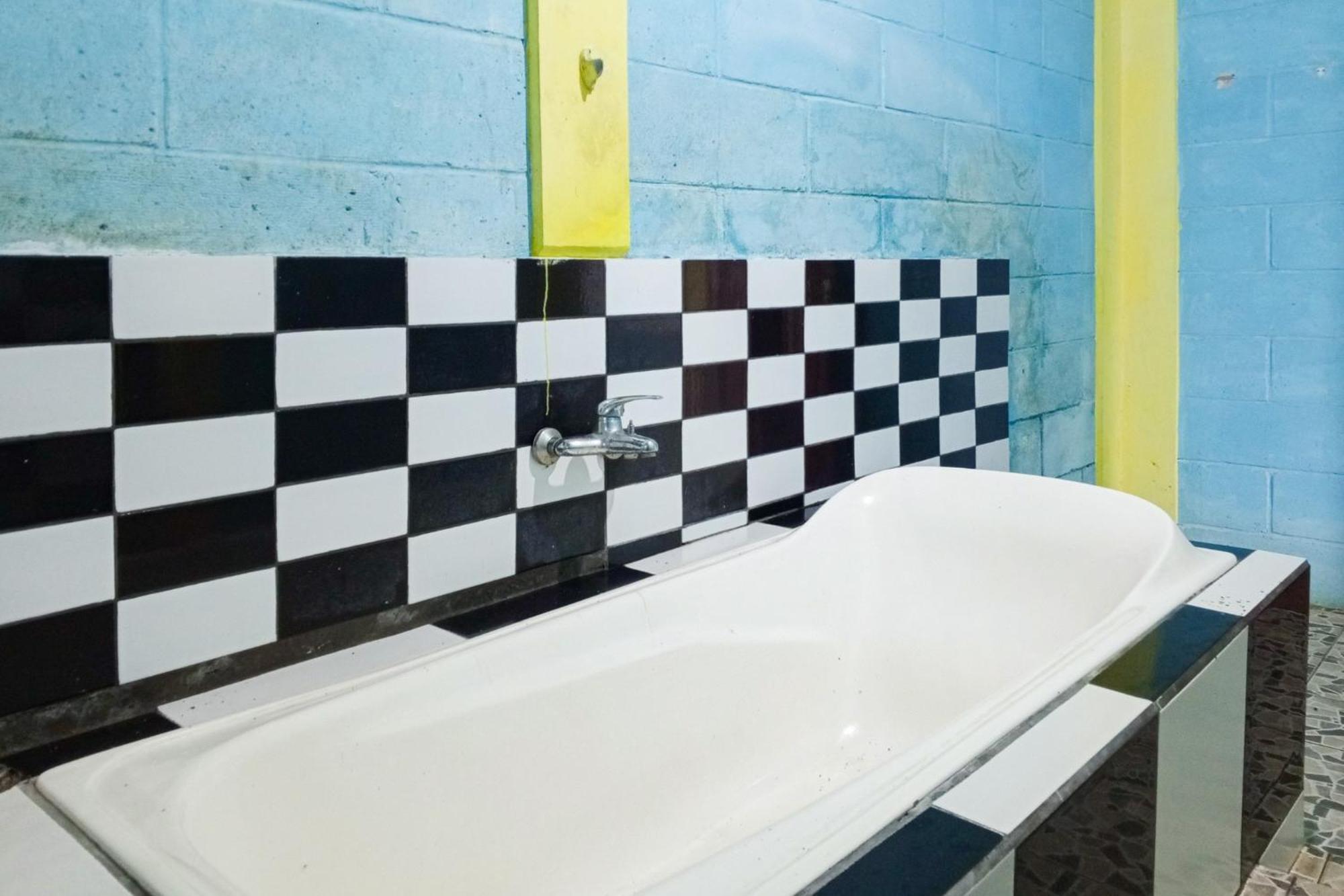 בוגור Villa Kampus Near Taman Safari Cisarua Puncak Redpartner מראה חיצוני תמונה