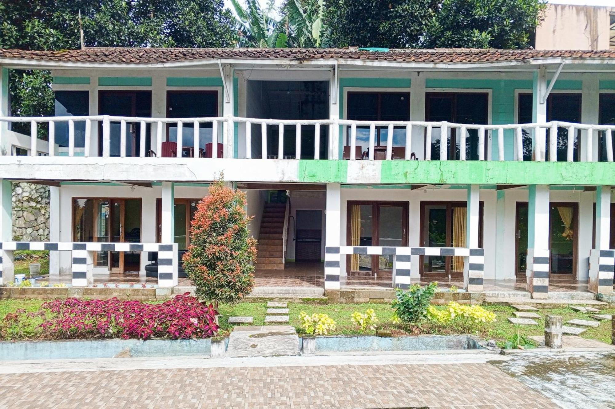 בוגור Villa Kampus Near Taman Safari Cisarua Puncak Redpartner מראה חיצוני תמונה