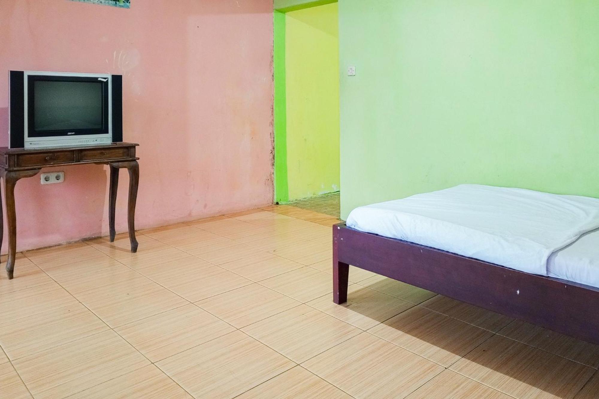 בוגור Villa Kampus Near Taman Safari Cisarua Puncak Redpartner מראה חיצוני תמונה