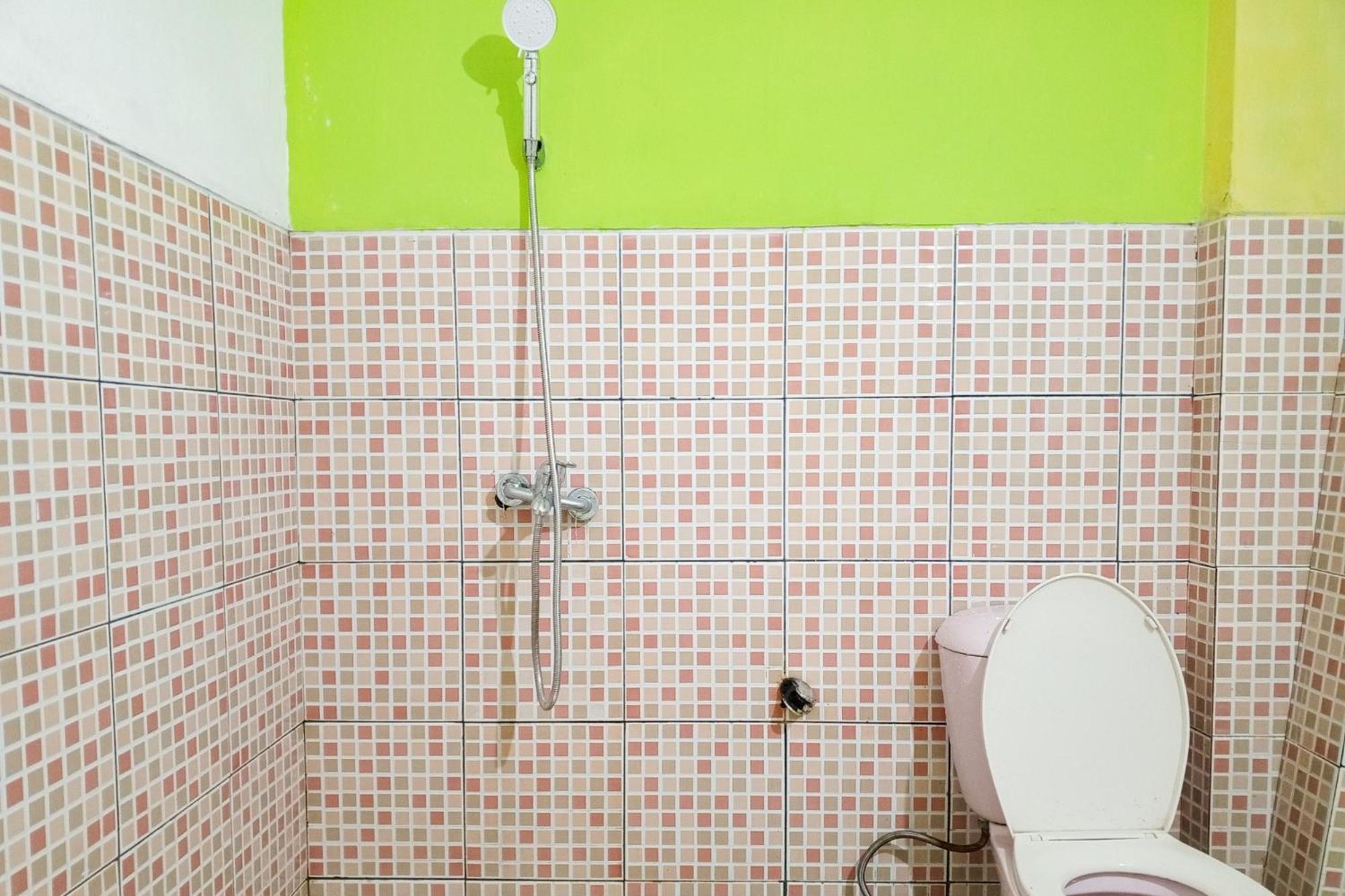 בוגור Villa Kampus Near Taman Safari Cisarua Puncak Redpartner מראה חיצוני תמונה