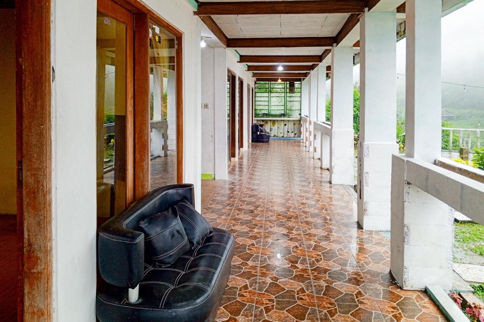 בוגור Villa Kampus Near Taman Safari Cisarua Puncak Redpartner מראה חיצוני תמונה